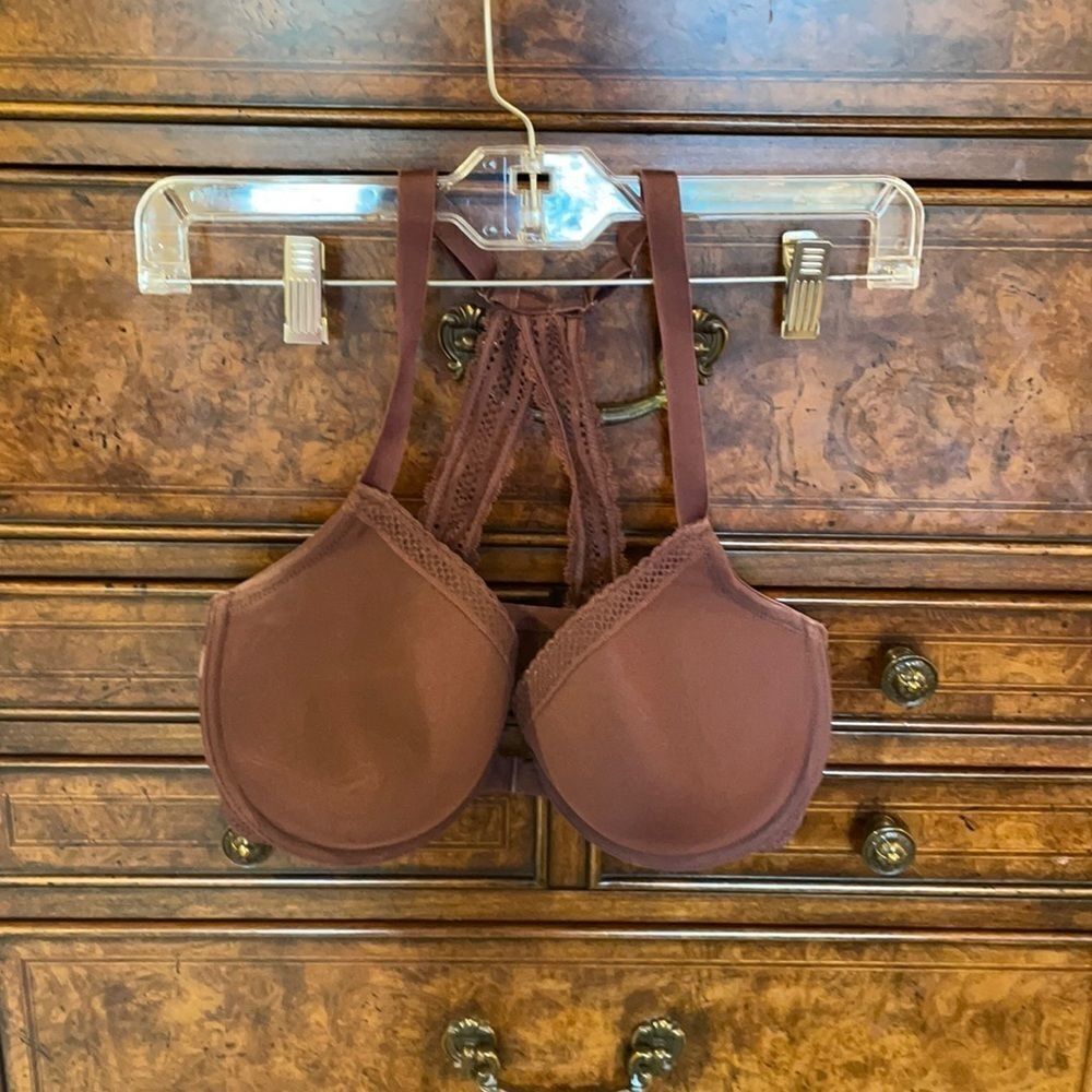 𝅺Auden The Ace maroon front clasp bra